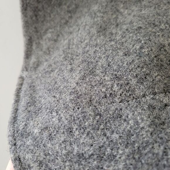 Handmade Wool Poncho Gray With Pockets - Picture 4 of 7